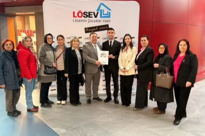 Bursa’da emeklilerden LÖSEV'e 23 Nisan hediyesi