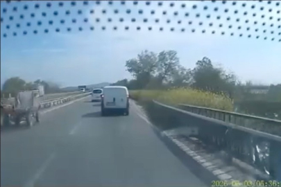 Bursa'da ters yönden gelen at arabası trafiği tehlikeye attı