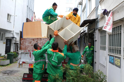 Osmangazi’de çöp eve müdahale