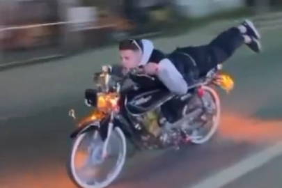 Bursa'da momtosiklet üzerinde tehlikeli şov