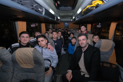 İnegöl Belediyesi, öğrencileri robot yarışmasına götürdü