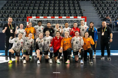 Bursa Büyükşehir Belediyespor yarı finalde