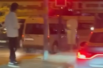 Bursa'da ters şeride giren hafif ticari araç tehlike saçtı