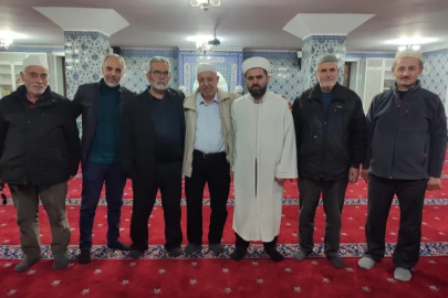Suriyeli Abdülkerim Ömer'e cami cemaatinden anlamlı uğurlama