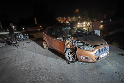 Bursa'da  otomobil ile çarpışan motosiklet sürücüsü ağır yaralandı