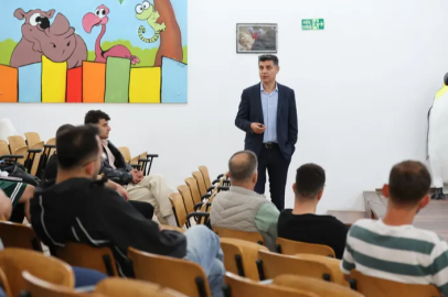 Büyükşehir’den evcil hayvan işletmelerine eğitim