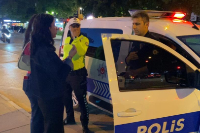 Bursa'da  ATM'de unutulan parayı görüp polise teslim etti