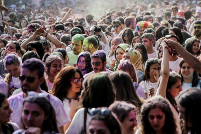 Türkiye nüfusunun yüzde 14,8'ini gençler oluşturuyor