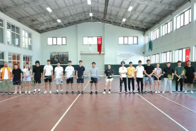 Osmangazi’de 19 Mayıs’a özel düzenlenen tenis turnuvası başladı