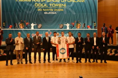 Bursa İmam Hatip Spor Oyunlarında ödül heyecanı