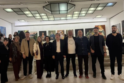 Bursa'da genç sanatçılar eserlerini karekodla dijitale taşıdı