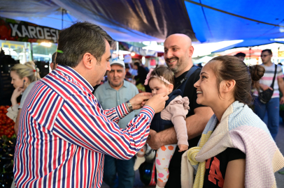 Başkan Yılmaz esnaf ve vatandaşla bayramlaştı