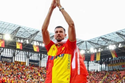 Göztepe kalecisi, Lech Poznan yolcusu