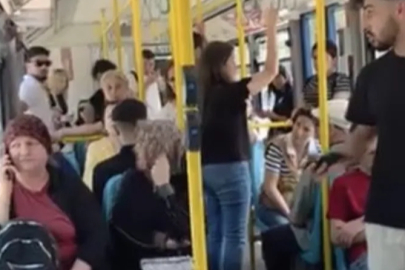 Bursa metroda yüksek sesle konuşma tartışması