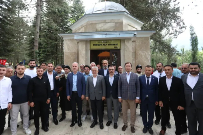 İnegöl Fatihi Turgut Alp kabri başında anıldı