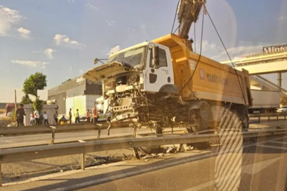 Bursa'da kontrolden çıktı, trafik felç oldu