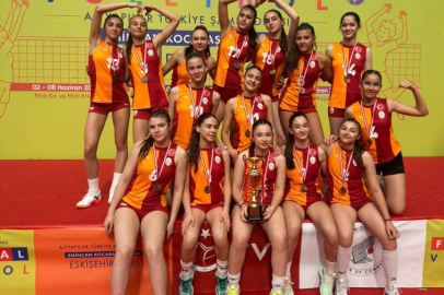 Galatasaray Midi Kız Voleybol Takımı, Türkiye üçüncüsü oldu