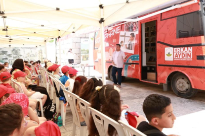 Osmangazi Belediyesi çocuklara kitap ve tarih sevgisi aşılıyor