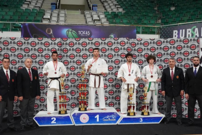 4 ülkeden gelen 180 sporcu, Bursa’daki Kyokushin Kupası’nda buluştu