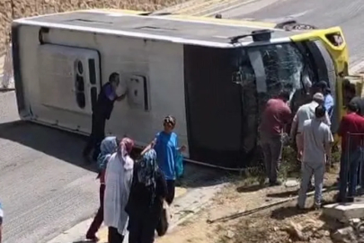 Bursa'da halk otobüsü devrildi: 1 yaralı