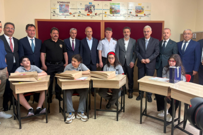 Başkan Vekili Biba, öğrencilerin karne heyecanına ortak oldu
