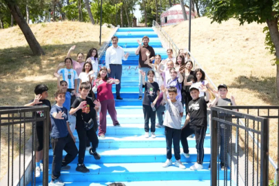Minik ellerden Babasultan Parkı’na renkli dokunuş