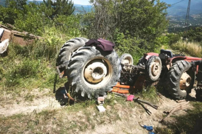 Bursa'da feci traktör kazası: Sürücü hayatını kaybetti