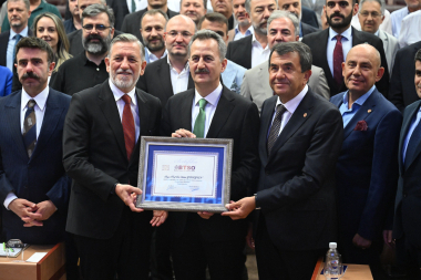 Bursa'da Savunma Sanayii Başkanı Görgün iş dünyasıyla buluştu