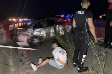 Bursa'da 100 kilometrelik kovalamaca bariyere çarpınca bitti