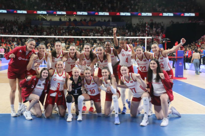 A Milli Kadın Voleybol Takımı'nın, VNL 3. hafta kadrosu belli oldu