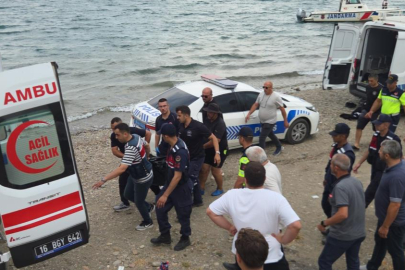 İznik Gölü'nde kaybolan 2 gencin cansız bedenine ulaşıldı