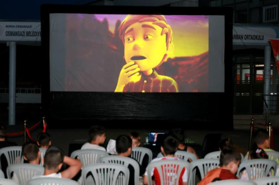 Osmangazi Belediyesi çocuklara yazlık sinema keyfi yaşatıyor