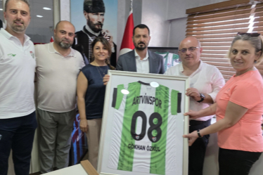Bursa'da İş İnsanı Gökhan Özkul'dan gençlere spor yatırımı çağrısı