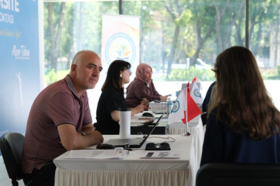 İnegöl Belediyesi'nden öğrencilere ücretsiz YKS tercih danışmanlığı