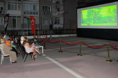 Osmangazi'de yaz akşamları açık hava sinemasıyla şenleniyor