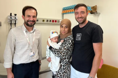 Anne karnındaki bebeğin ciğerine operasyon