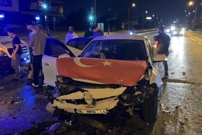 Bursa’da ters yöne giren otomobil kazaya karıştı: 7 yaralı