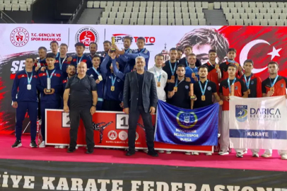 Büyükşehir sporcuları madalyaları topluyor
