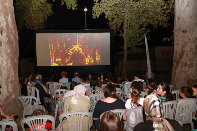 Osmangazi’de yazlık sinema, çocukları buluşturdu