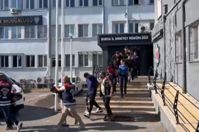 Bursa'da kara para aklayan şahıslara baskın