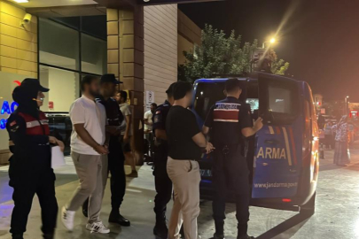 Vize Dolandırıcılığı Operasyonu: Şüpheliler ve yakınları gazetecilere tepki gösterdi.