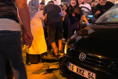 Bursa'da kontrolden çıkan araç iki otomobile çarptı: 2 yaralı