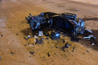 Bursa'da otomobil ile motosiklet kafa kafaya çarpıştı: 1 ağır yaralı