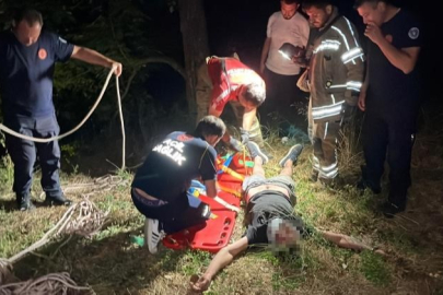 Bursa'da manevra yaparken uçurumdan düştü: Kurtarılma anları kamerada