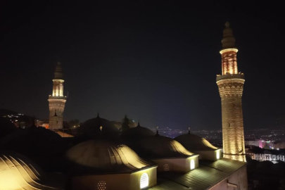 Bursa'da Mevlid Kandili Ulu Cami'de dualarla idrak edildi