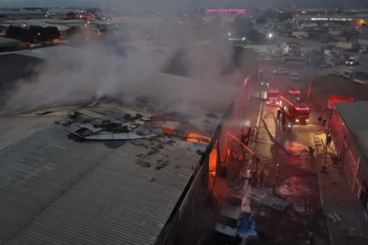 İnegöl'de boya fabrikasındaki patlama kamerada