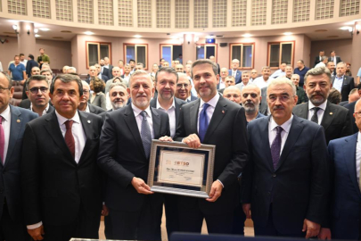 Enerji ve Tabii Kaynaklar Bakanı Alparslan Bayraktar BTSO Meclisinin konuğu oldu