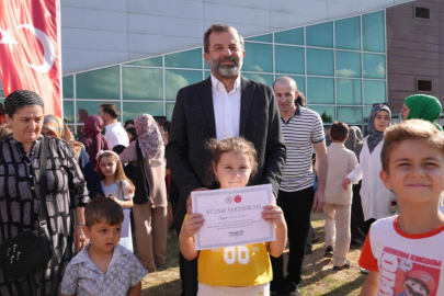 600 çocuk Gürsu'da yüzmeyi öğrendi