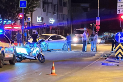 Bursa’da 2 otomobil çarpıştı: 9 kişi yaralı