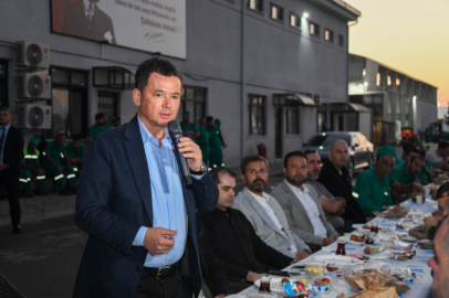 Başkan Aydın güne temizlik emekçileriyle başladı